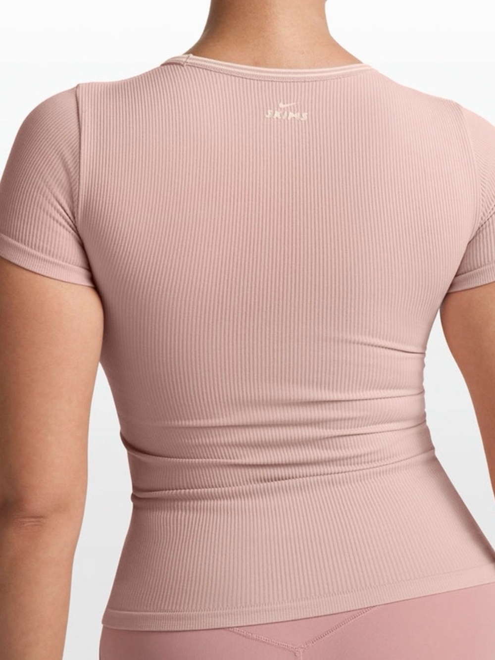 SKIMS X NIKE Ribbed Seamless Baby T-shirt - Picture 2 of 7